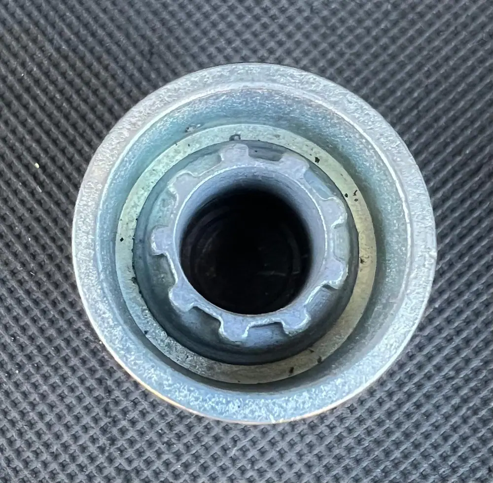 Emergency mobile locking wheel nut service at your location